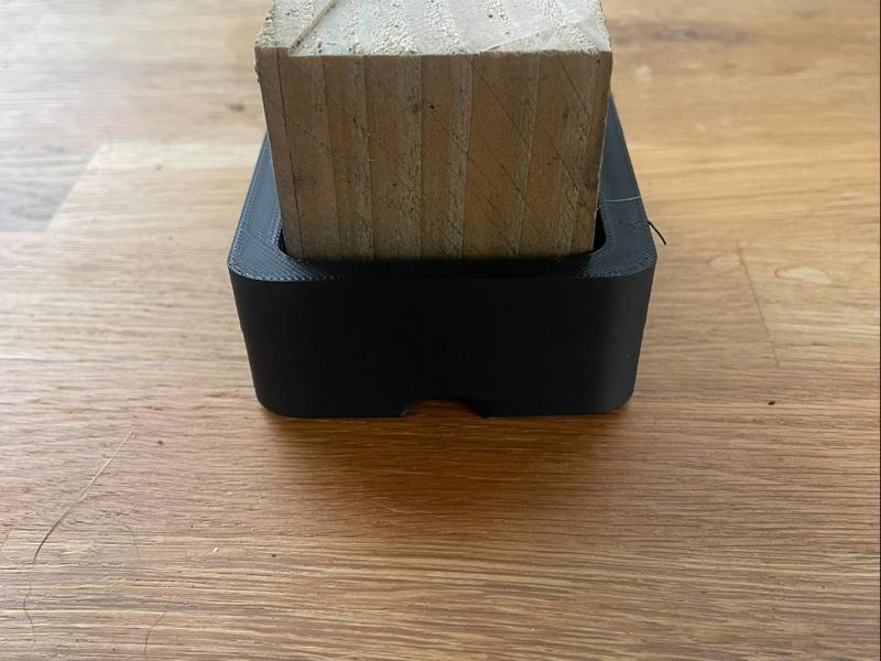 Wood leg to raise of the ground 