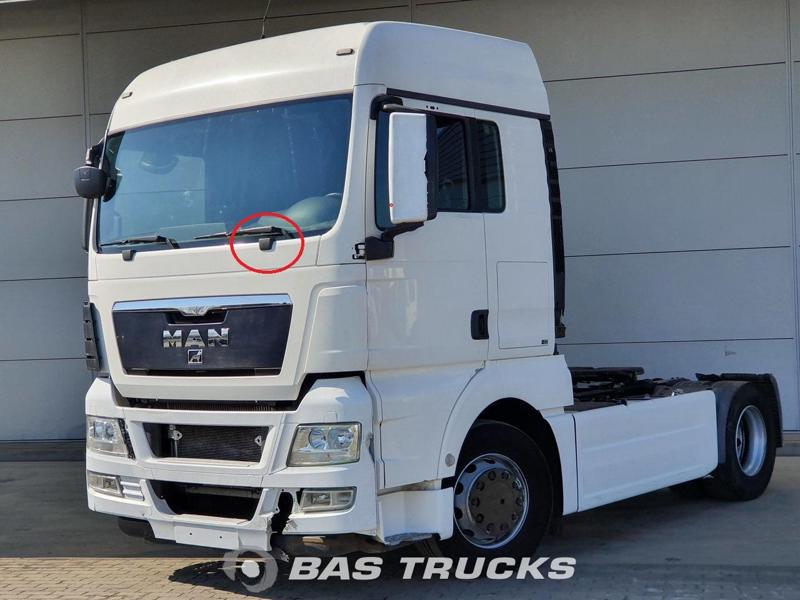 MAN TGX hood hinge cover