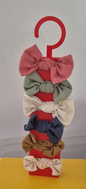 Hair bow holder / hanger for baby