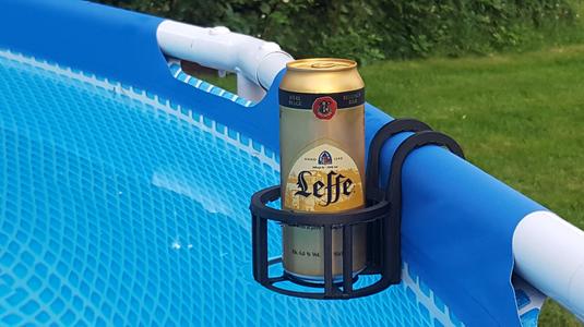 Glasse support for pool