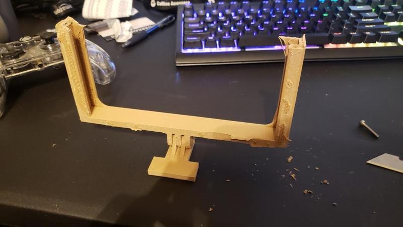 Galaxy Note 10 hat mount.