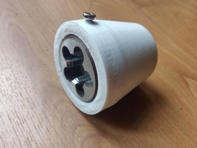 Die Holder - align pipe perpendicular to the die