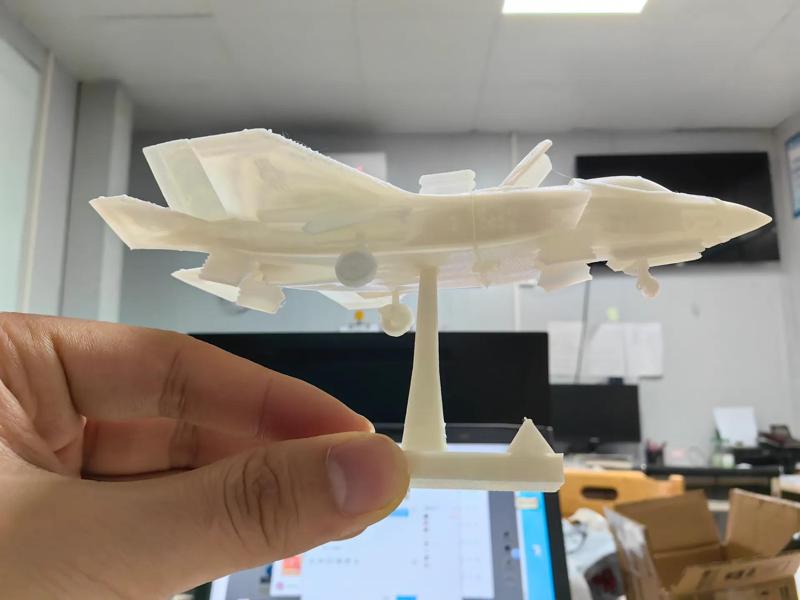 F-35B Vertical Take-Off and Landing, Ultra-Detailed Collector's Edition with Display Stand, Codename Lightning, Nickname Fat Albert