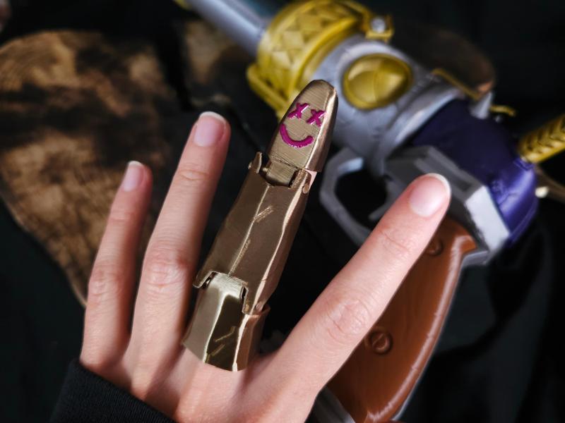 Jinx finger from Arcane