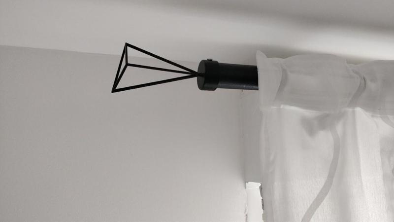 Fixation barre de rideau