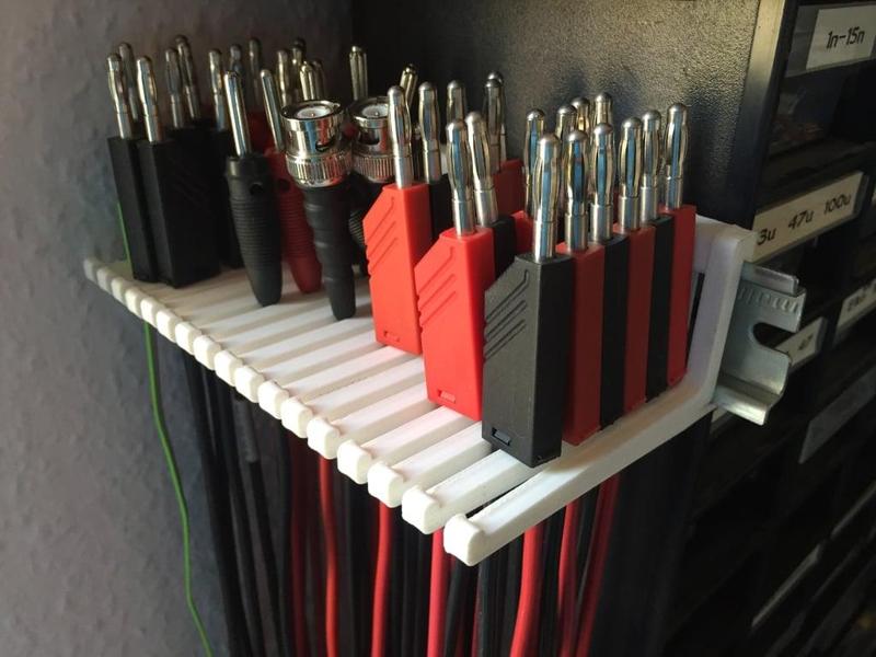 Laboratory test lead holder