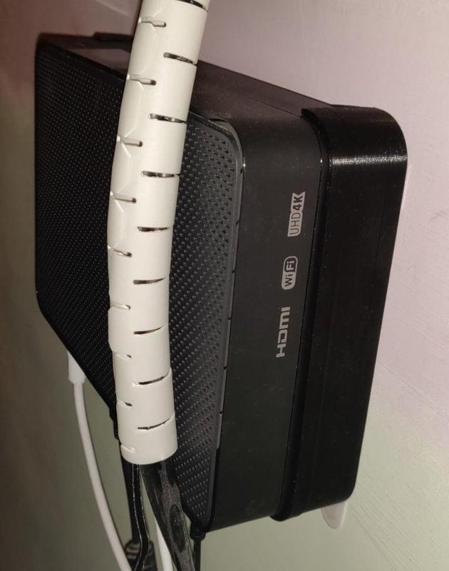Virgin Media TiVo V6/360 wall mount