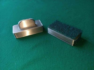 Magnetic cleaner for aquarium glass