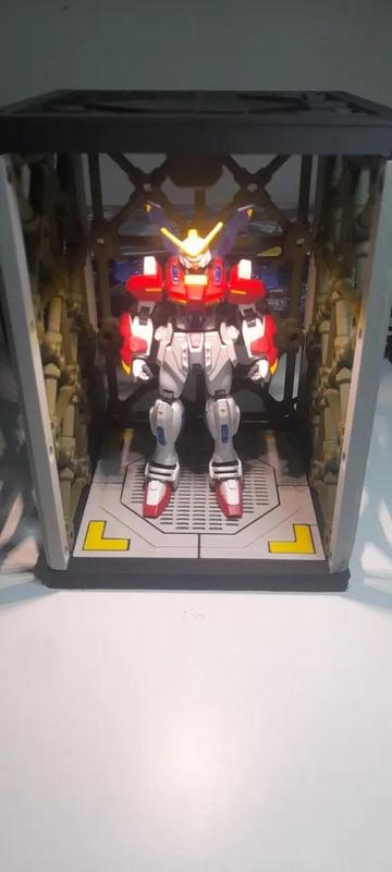 Storage and exhibition stand for gunpla   