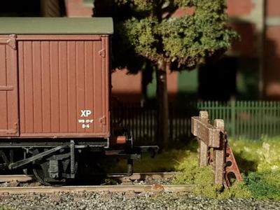LNER-Style Cast-Iron-Bracket Buffer Stop - 00 scale