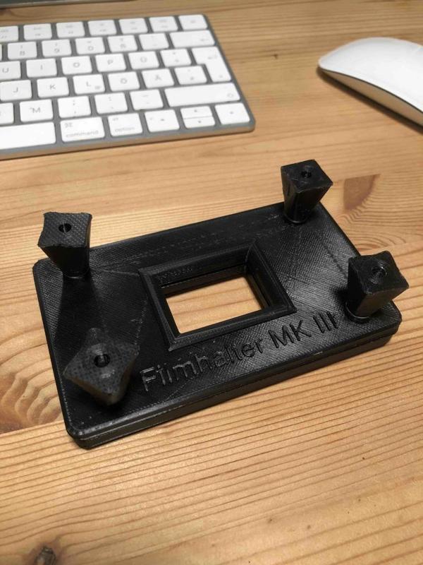 Analog 35mm Film Holder for DSLR Scan