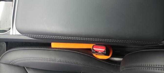 Tesla Model 3 / Model Y seat space cap