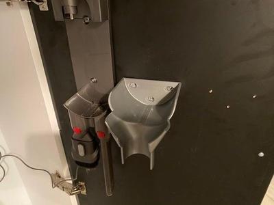 Dyson V8 holder