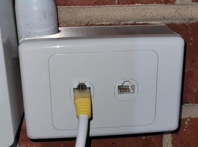 Mounting box for Clipsal compatible gang plate