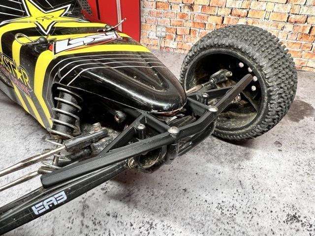 Losi XXX Short Corse Buggy: Front Bumper
