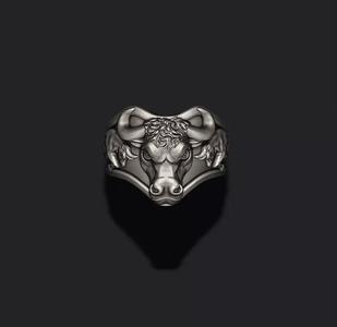 Bull head basrelief ring
