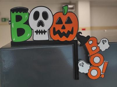 Halloween “BOO!” Door Frame Decoration