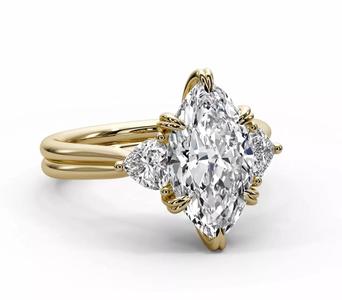 Engagement ring marquise