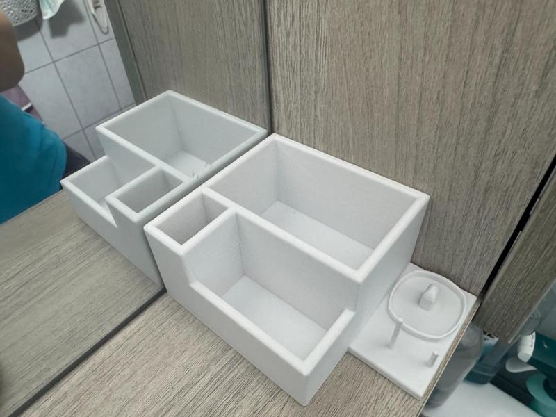 Bathroom Organizer for Toothbrush and Floss 