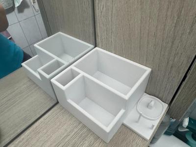 Bathroom Organizer for Toothbrush and Floss 
