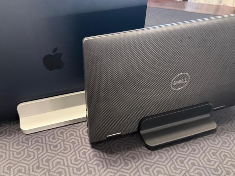 Adjustable Vertical Laptop Dock