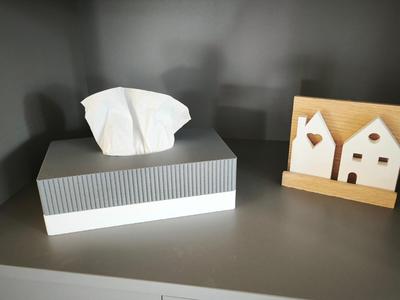 Tissue box