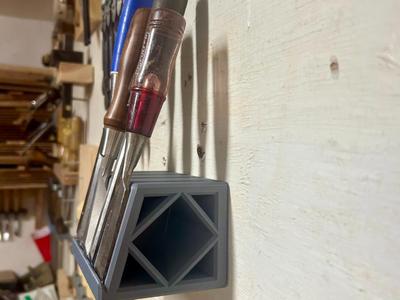 Magnetic Universal Chisel Holder
