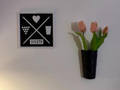 Dubbeglas for wall decoration
