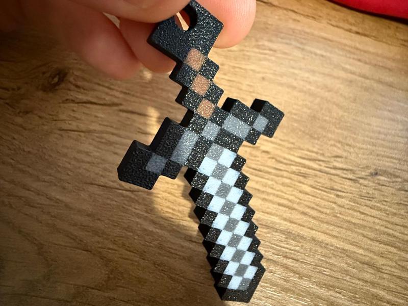Minecraft Sword Keychain – Pixel Blade (90×45 mm)