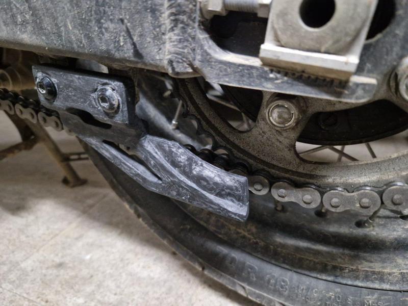 Molde para cubrecadenas fibra de carbono