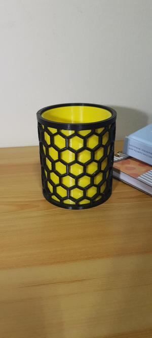 Honeycomb Penholder - Dual Colour