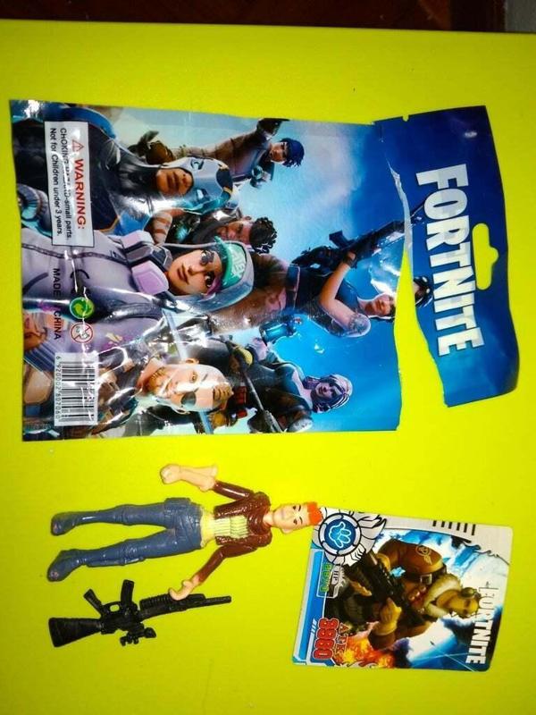 Fortnite soldier stand