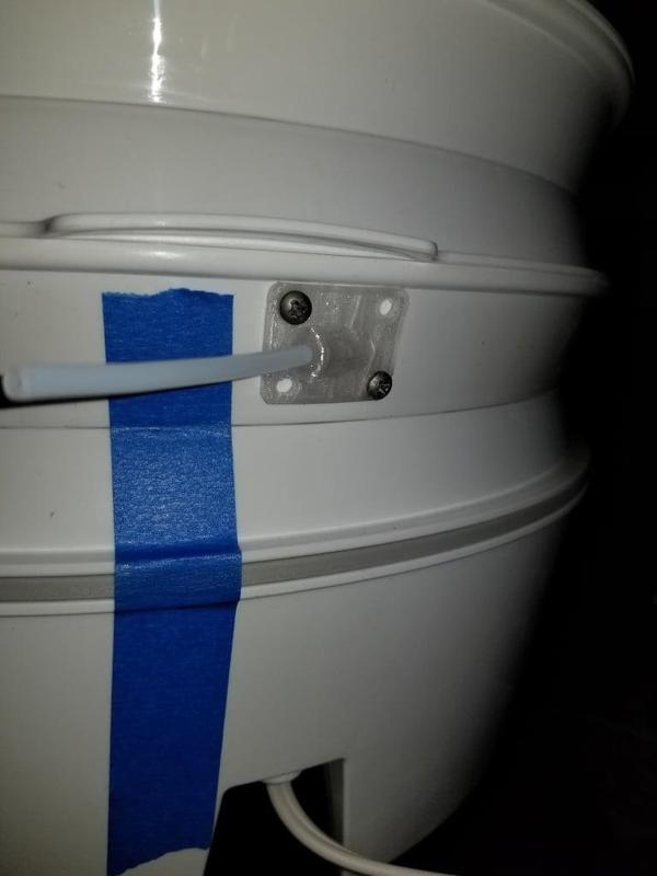 Presto Dehydrator PTFE Tube Mount