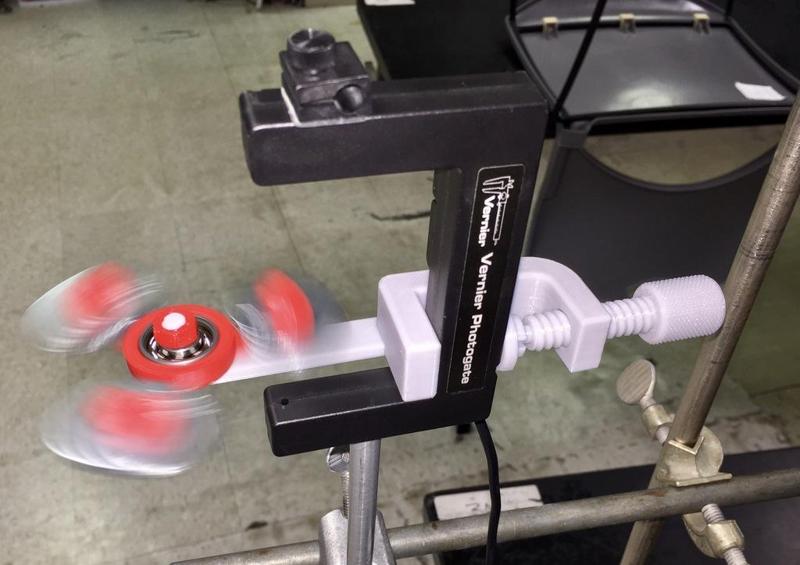 Fidget Spinner mount for Photogate