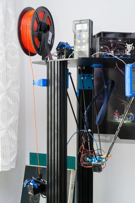 Filament guide for 20mm rails (PTFE insert + M4 T-nuts)