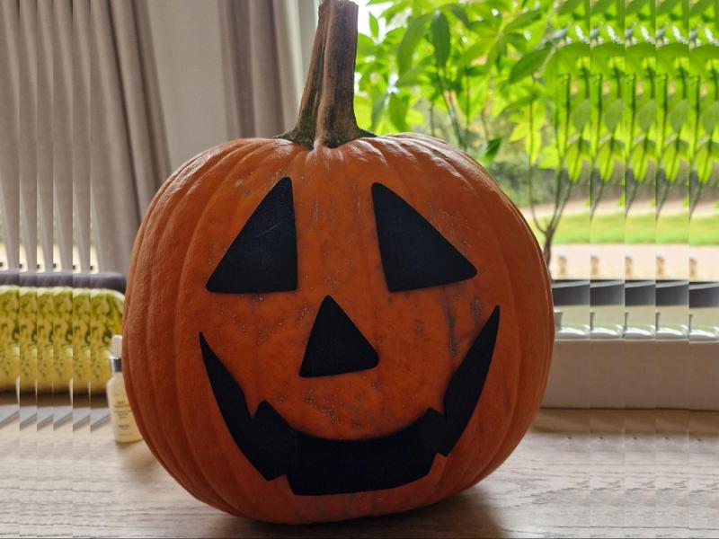 Halloween pumpkin face pins