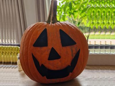 Halloween pumpkin face pins