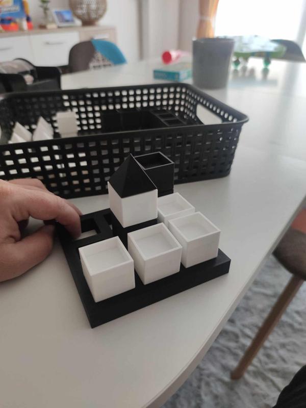 jeux de société "Tour des Formes" / Board game "Tower of Shapes