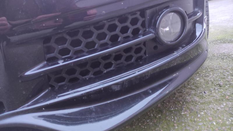 Audi A4 B7 sides honeycomb Grille