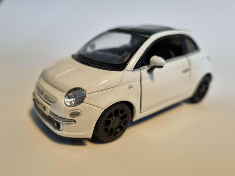 Fiat 500 16inch sports alloy wheel 1:28 scale