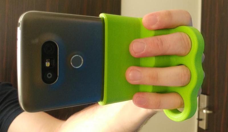 Phone brass-knuckles style horizontal hand mount