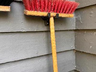 Wallhook for brooms or other stuff
