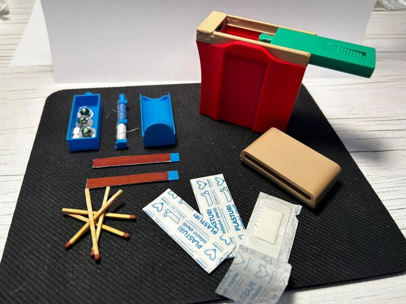 Travel Essential Kit Box