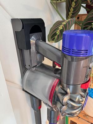 Dyson V8 With Dewalt Battery Mod Hanger