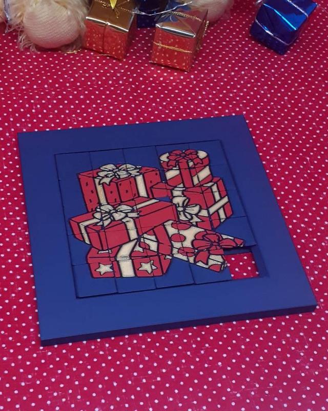 Christmas Present Slider Puzzle