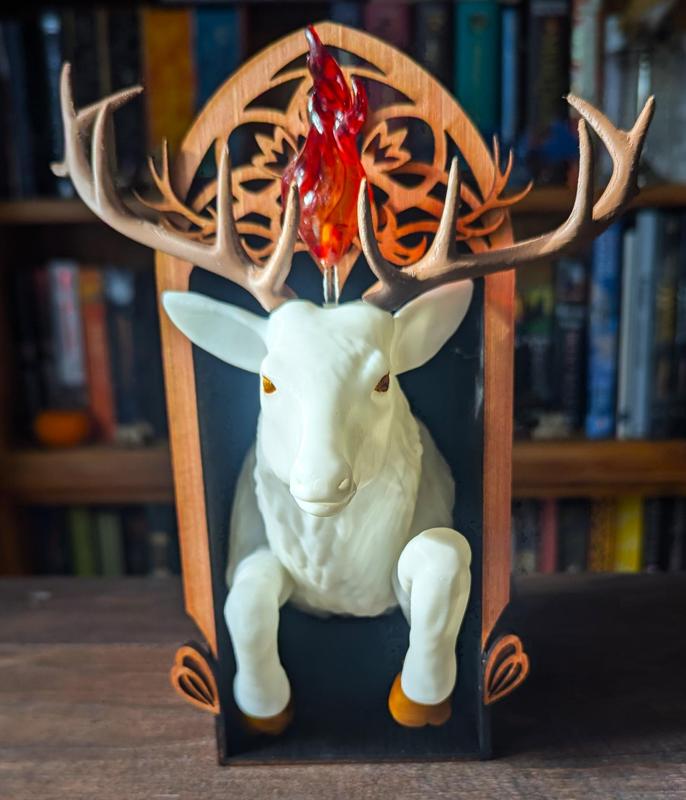 Lord of the north throne of glass book nook