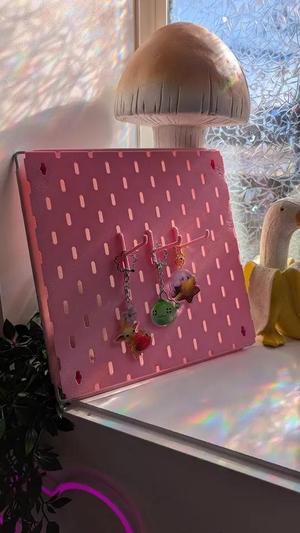 Artist Alley Panel Pegboard System   