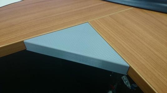 Desk Corner Bridge