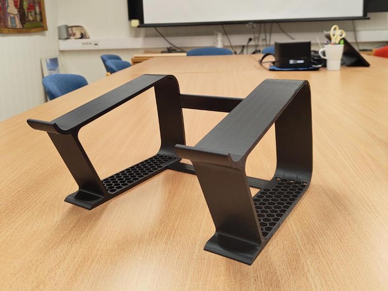 Universal Laptop Riser