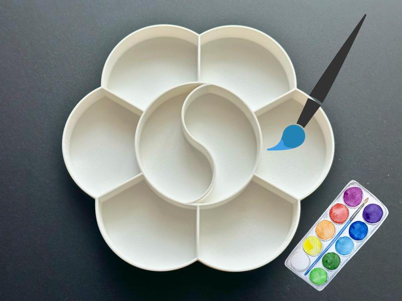 Petal-Shaped Paint Palette